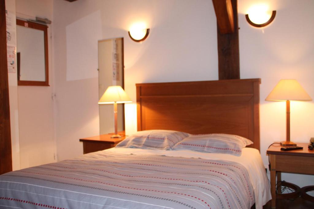 Hotel De L Image Illiers-Combray Номер фото